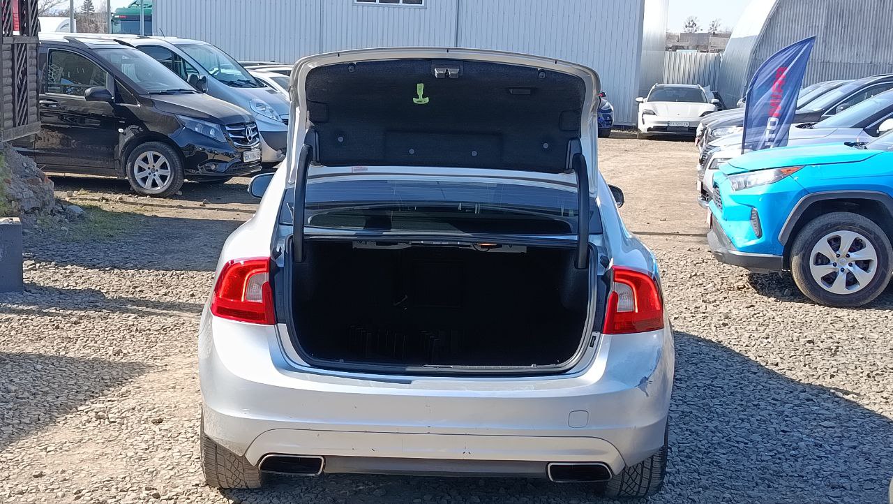 VOLVO S60 PREMIER 2013