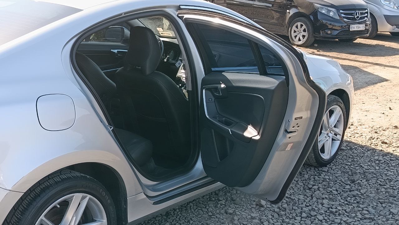 VOLVO S60 PREMIER 2013