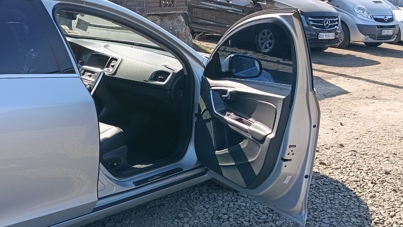 VOLVO S60 PREMIER 2013