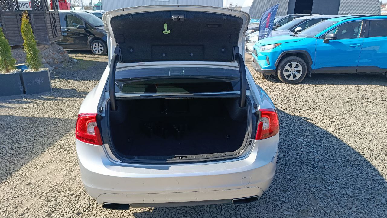 VOLVO S60 PREMIER 2013