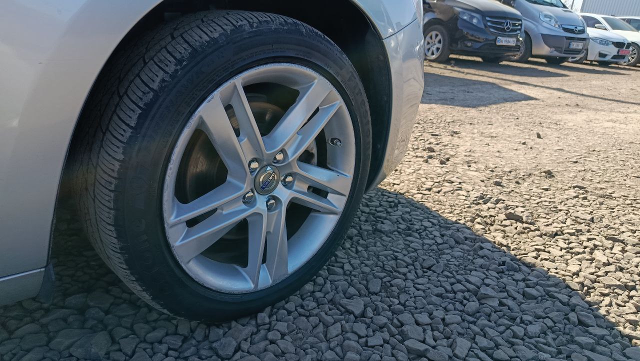 VOLVO S60 PREMIER 2013