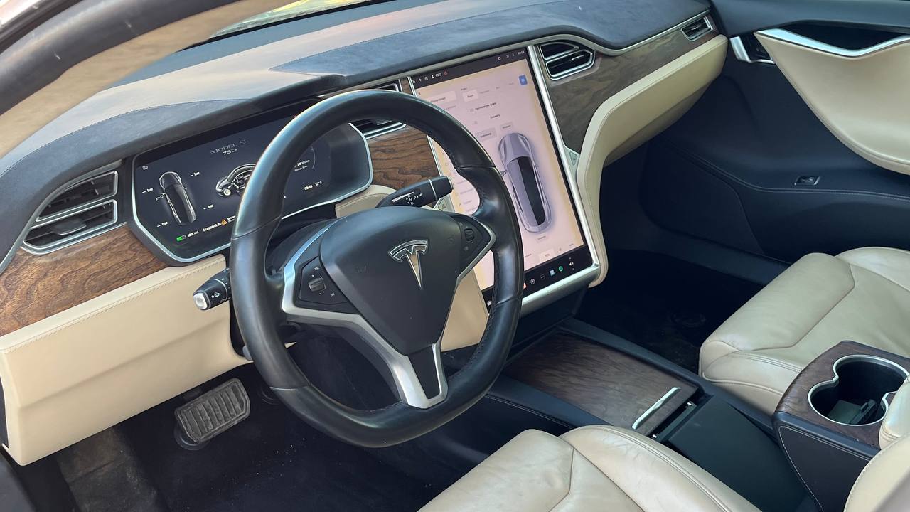 TESLA MODEL S 2017