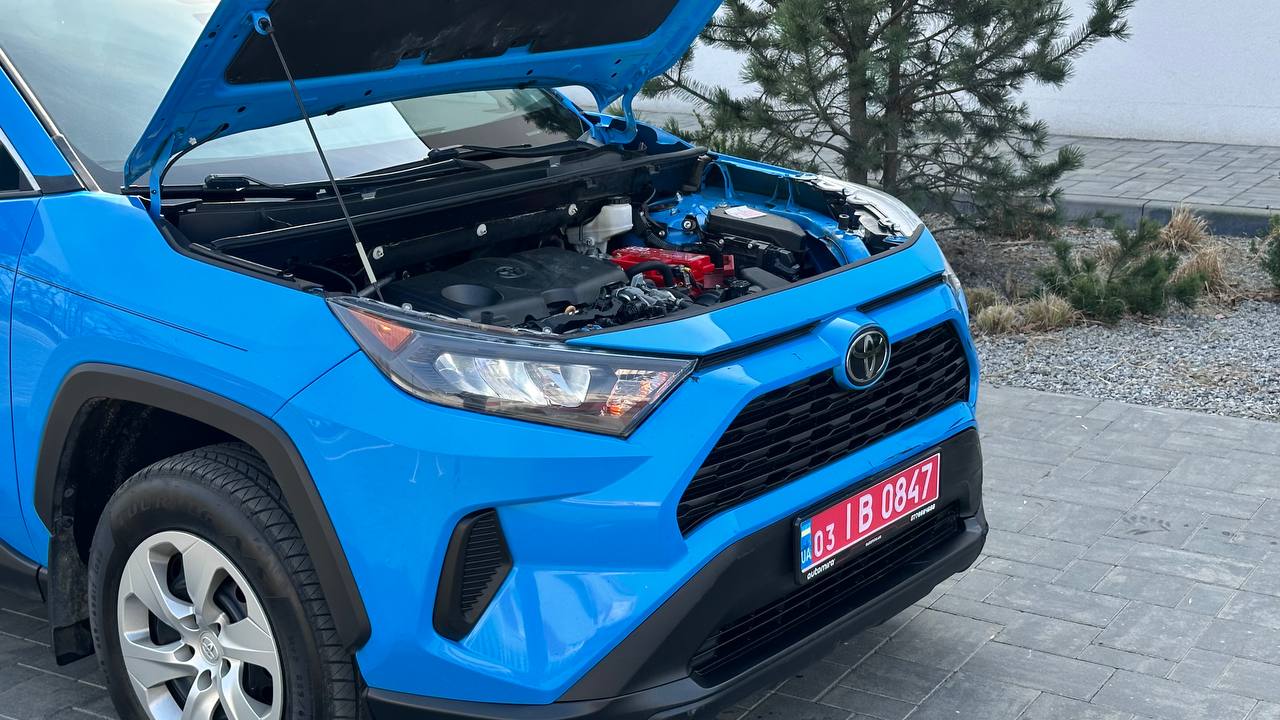 TOYOTA RAV4 LE 2020