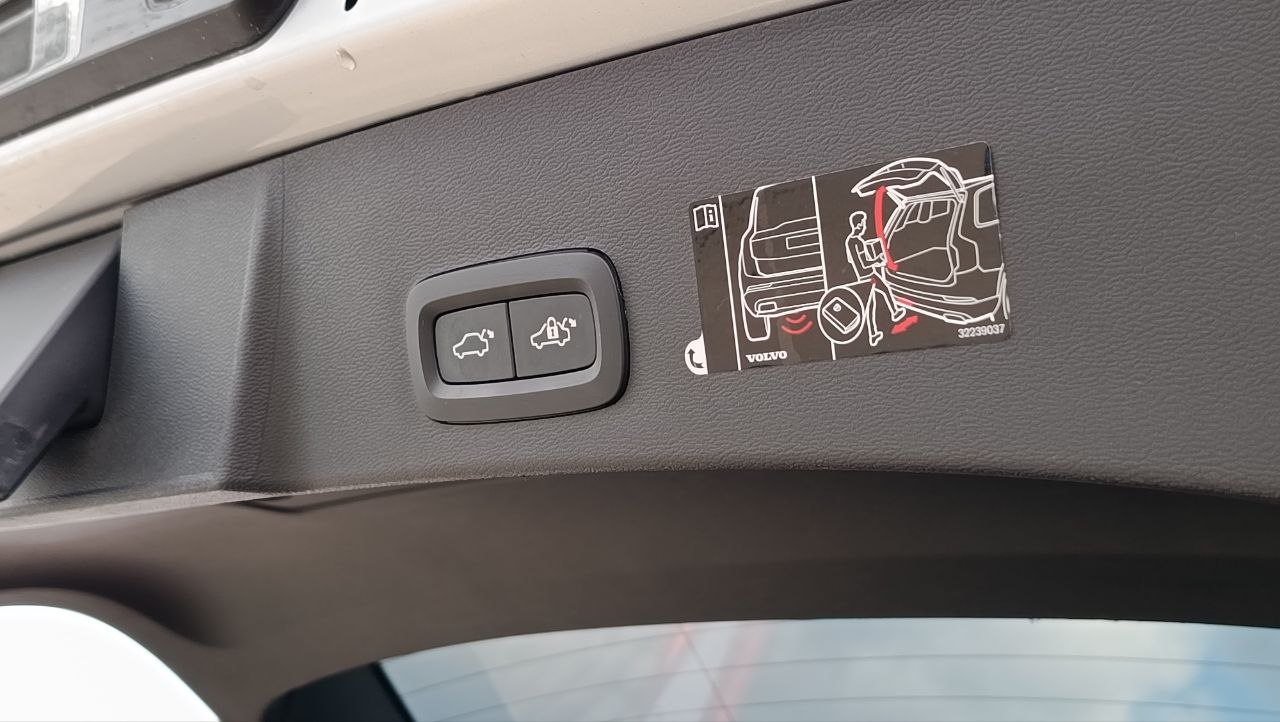 VOLVO XC40 T5 MOMENTUM 2019