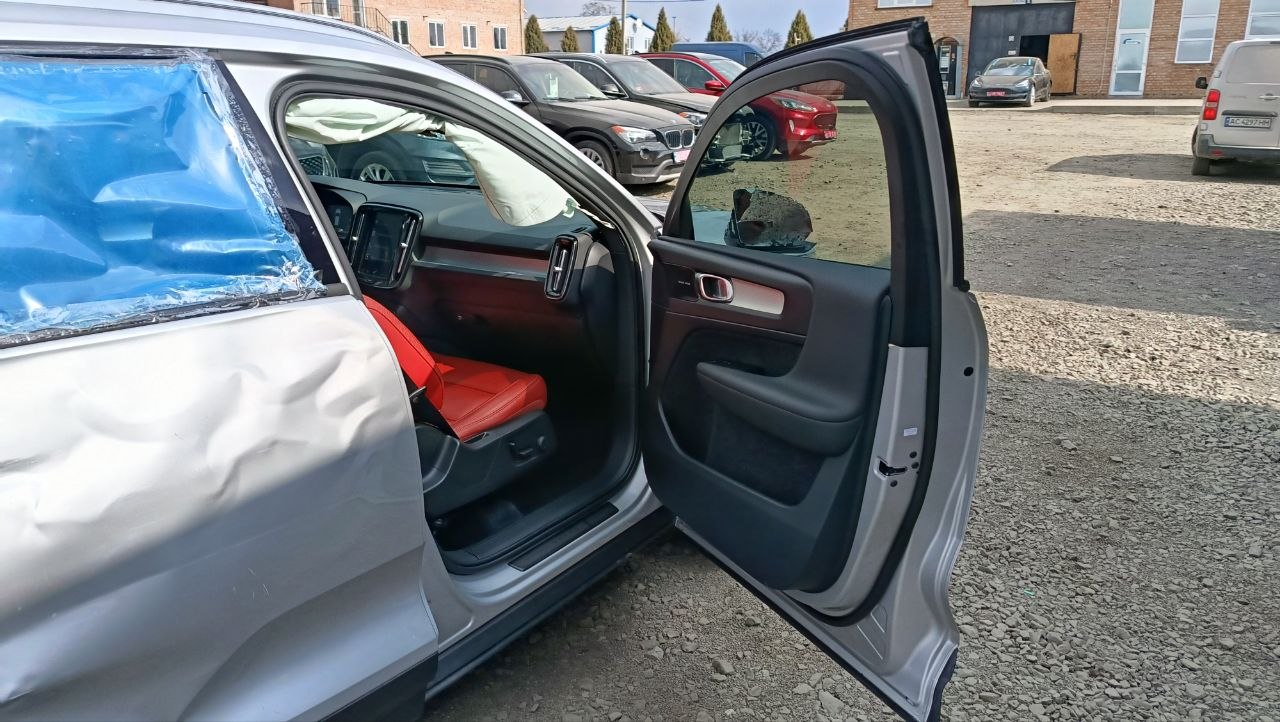 VOLVO XC40 T5 MOMENTUM 2019