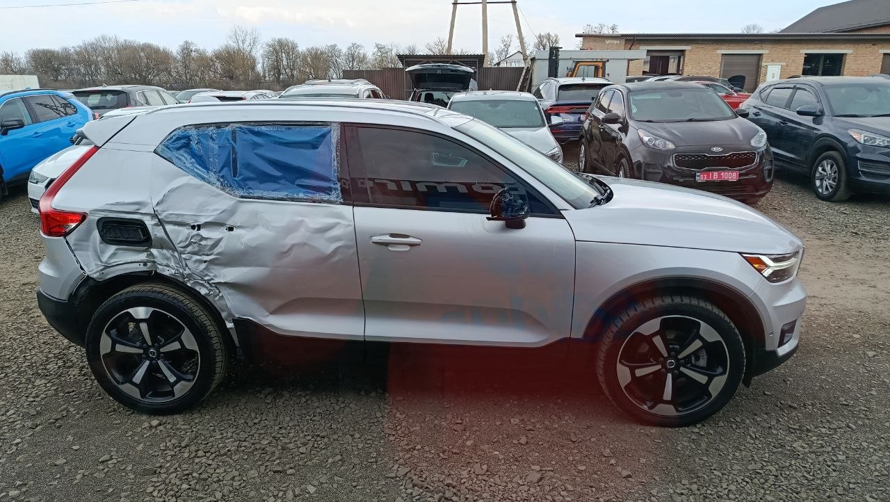 VOLVO XC40 T5 MOMENTUM 2019