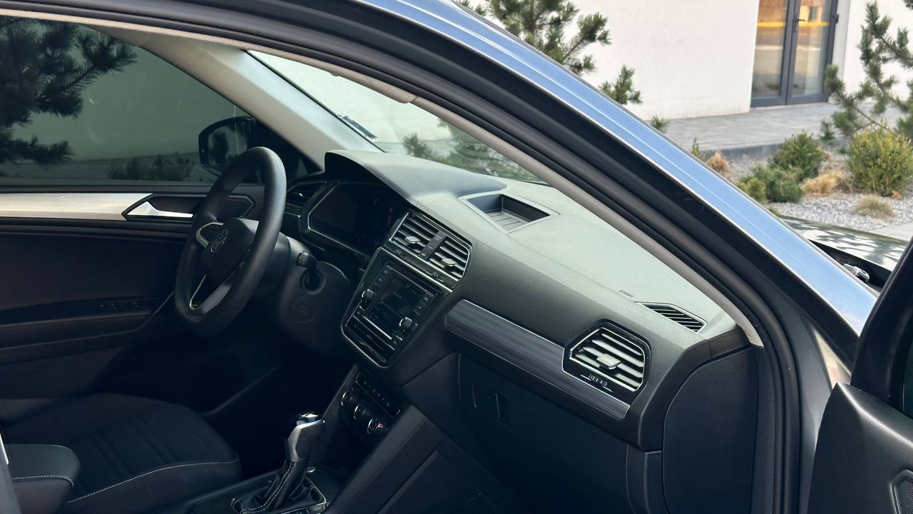 VOLKSWAGEN TIGUAN S 2022