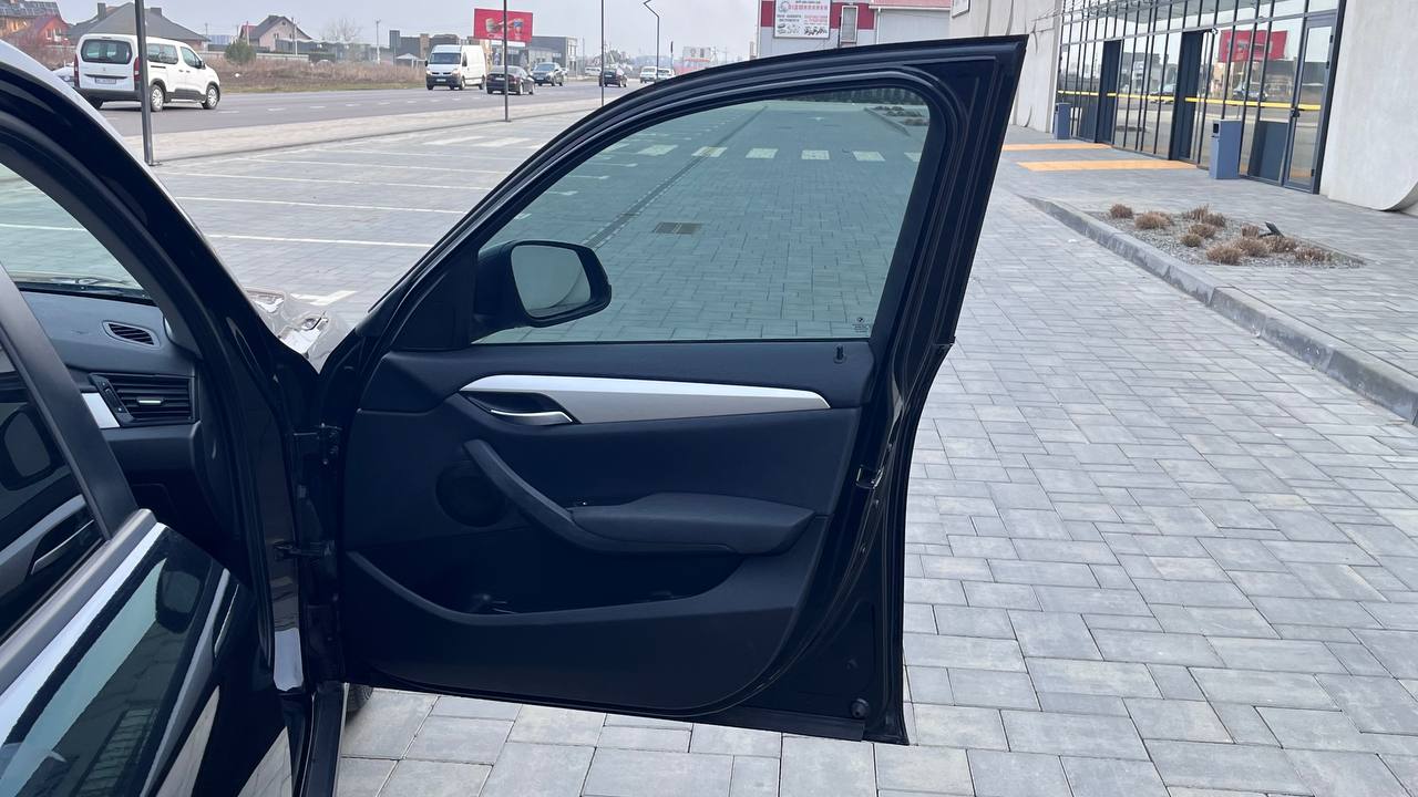 BMW X1 XDRIVE28I 2013