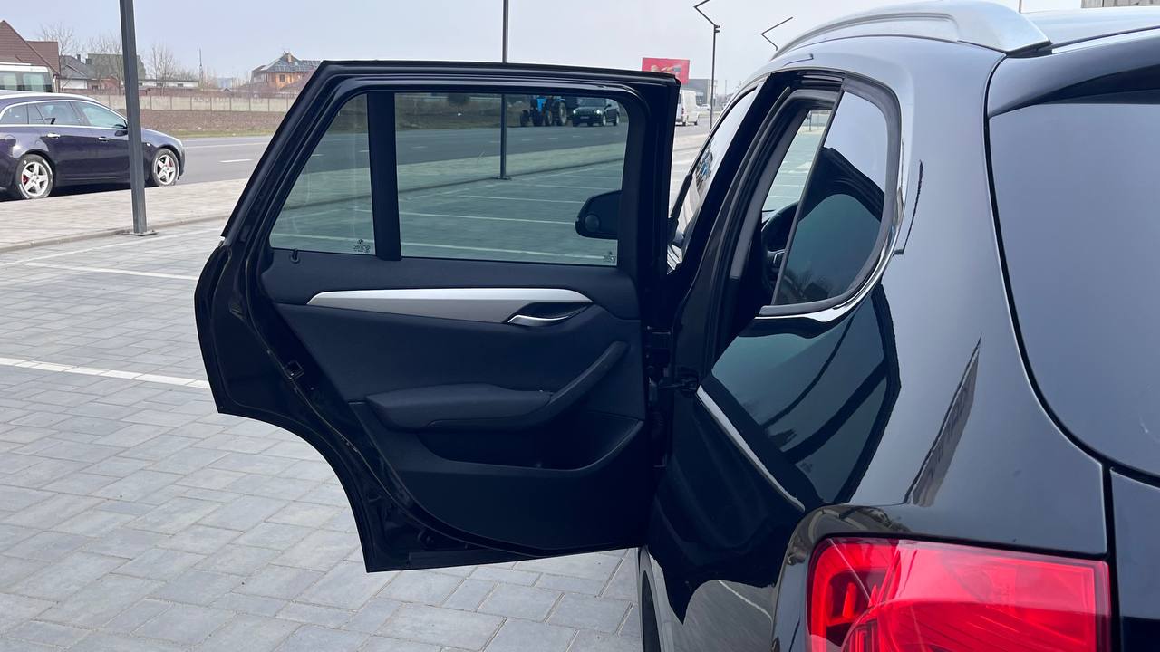 BMW X1 XDRIVE28I 2013