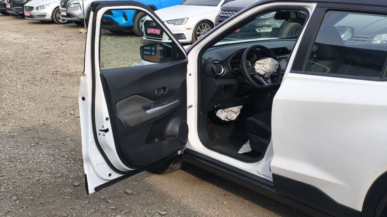 NISSAN KICKS S 2019
