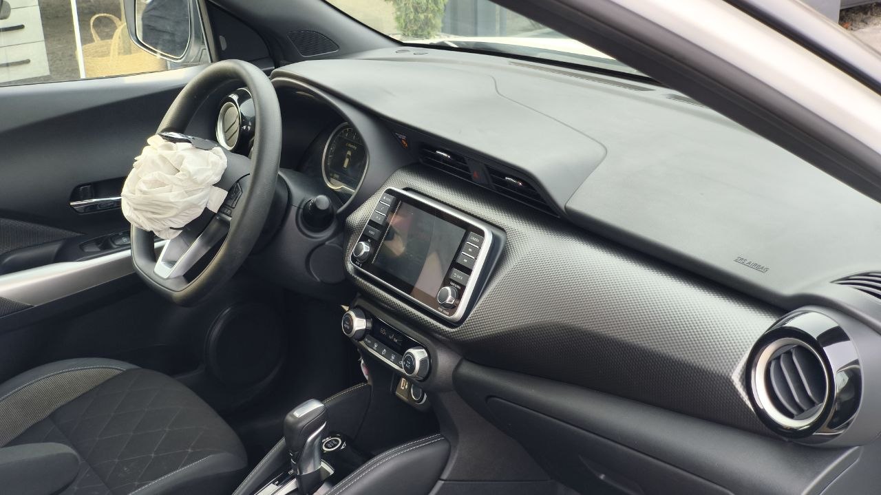 NISSAN KICKS S 2019
