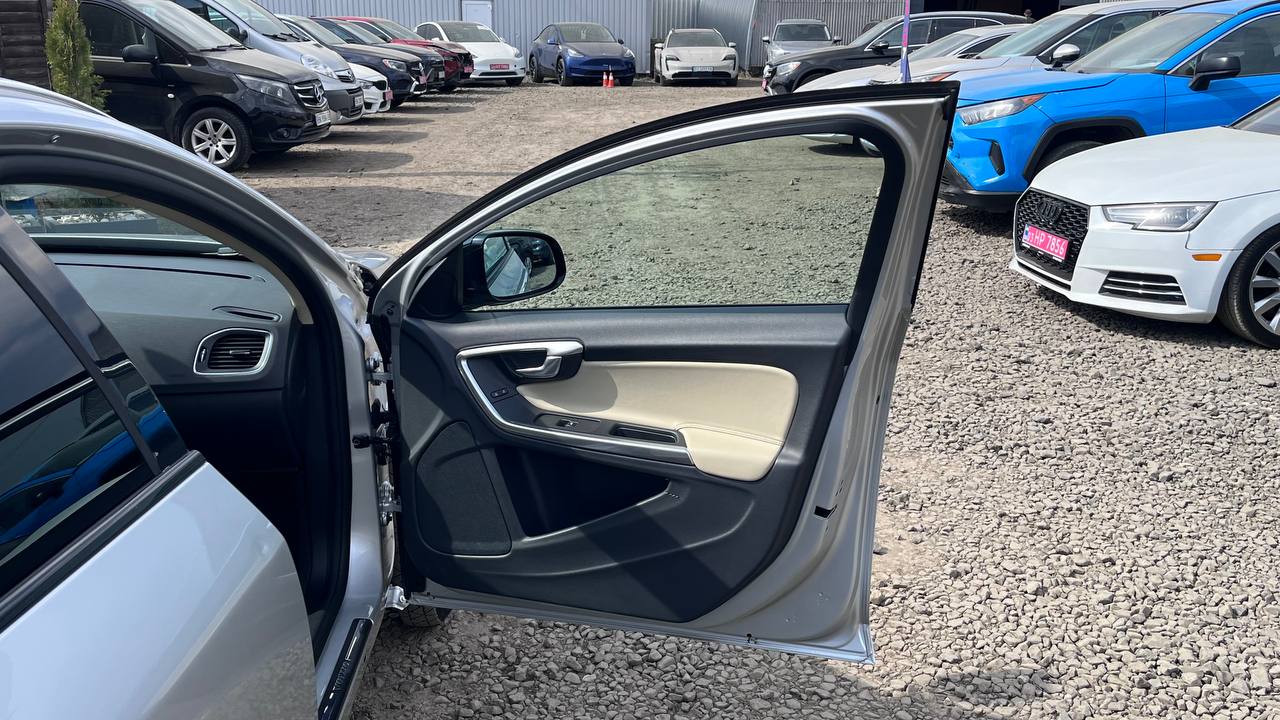 VOLVO V60 CROSS COUNTRY PREMIER 2016