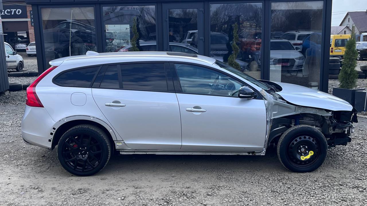 VOLVO V60 CROSS COUNTRY PREMIER 2016