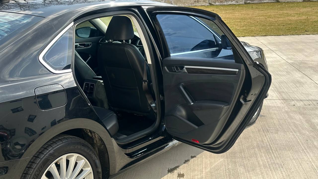 VOLKSWAGEN PASSAT SE 2015