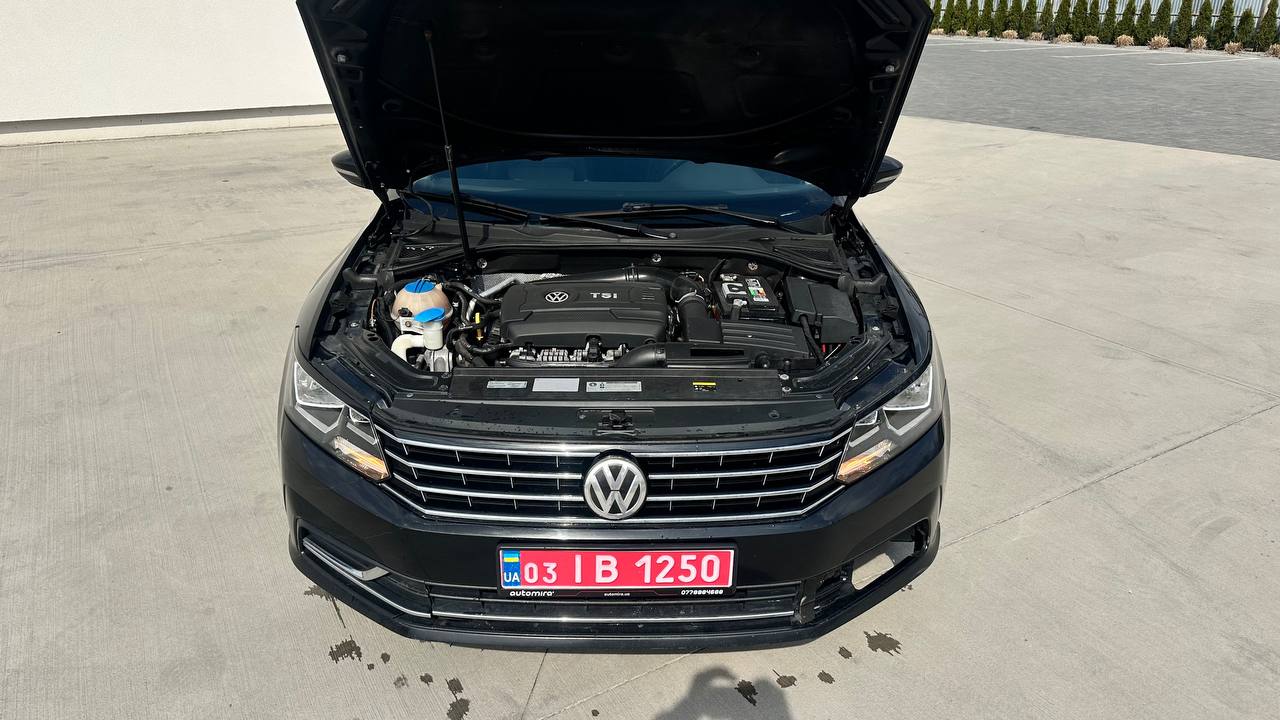 VOLKSWAGEN PASSAT SE 2015