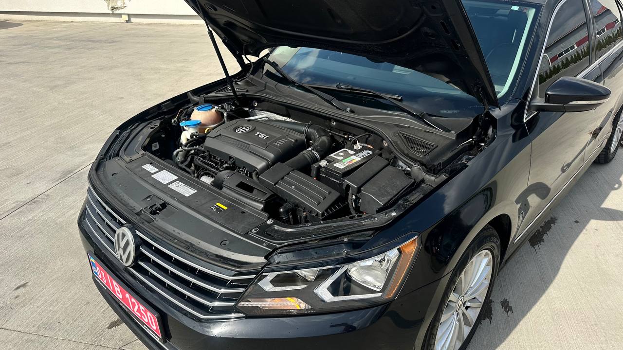 VOLKSWAGEN PASSAT SE 2015