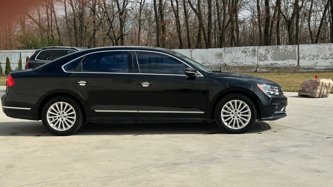 VOLKSWAGEN PASSAT SE 2015