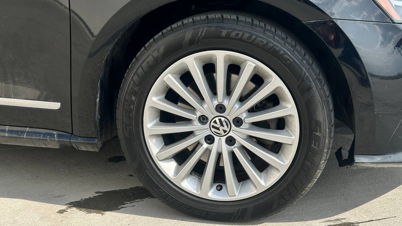 VOLKSWAGEN PASSAT SE 2015