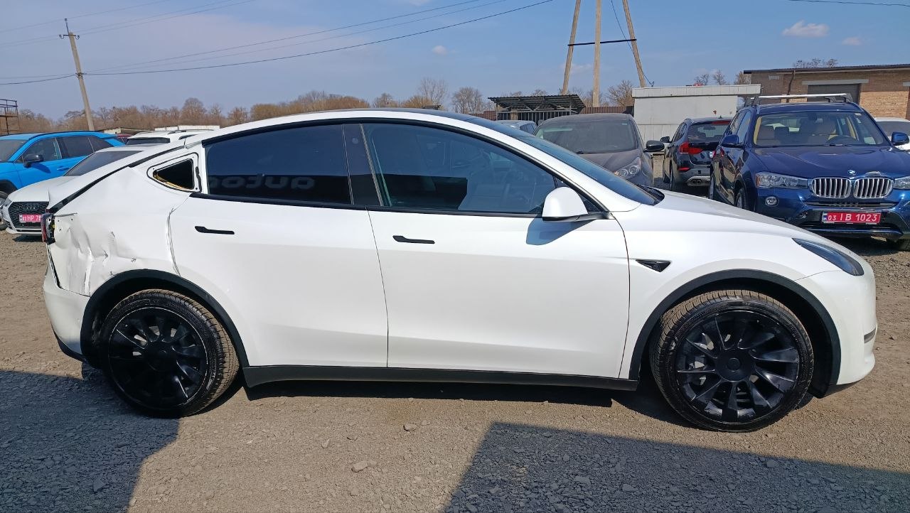 TESLA MODEL Y AWD DUAL MOTOR 2021