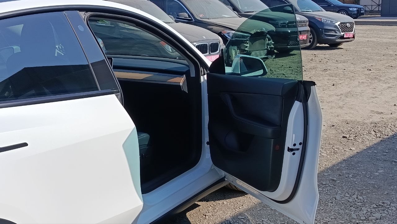 TESLA MODEL Y AWD DUAL MOTOR 2021