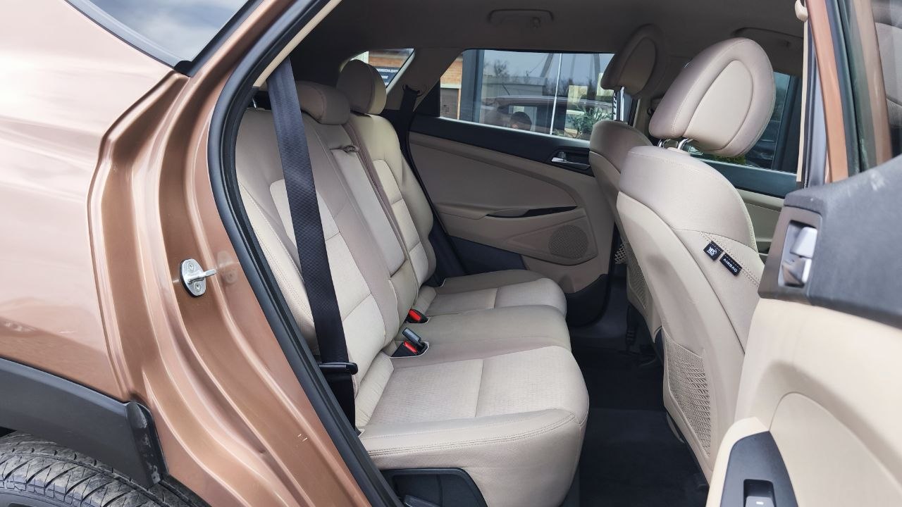 HYUNDAI TUCSON SE LIMITED 2016