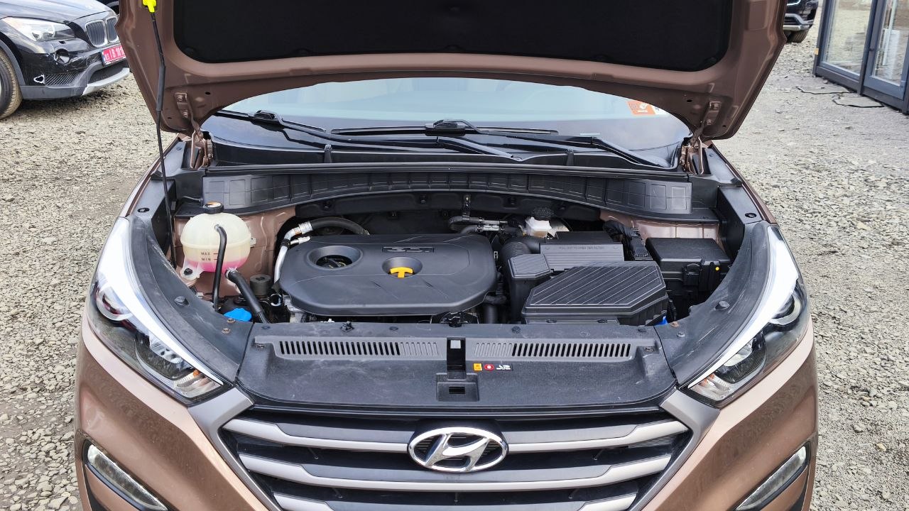 HYUNDAI TUCSON SE LIMITED 2016