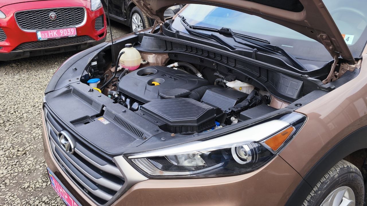 HYUNDAI TUCSON SE LIMITED 2016