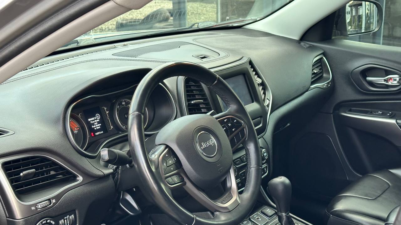 JEEP CHEROKEE LATITUDE PLUS 2019