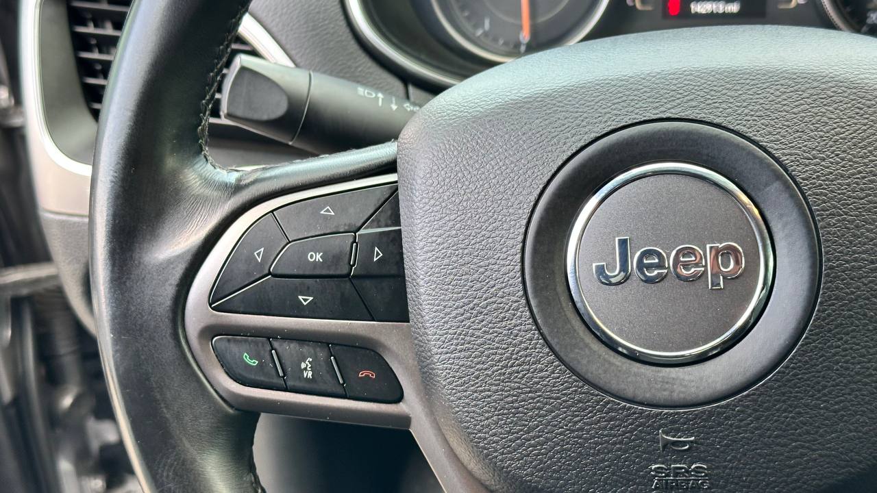 JEEP CHEROKEE LATITUDE PLUS 2019