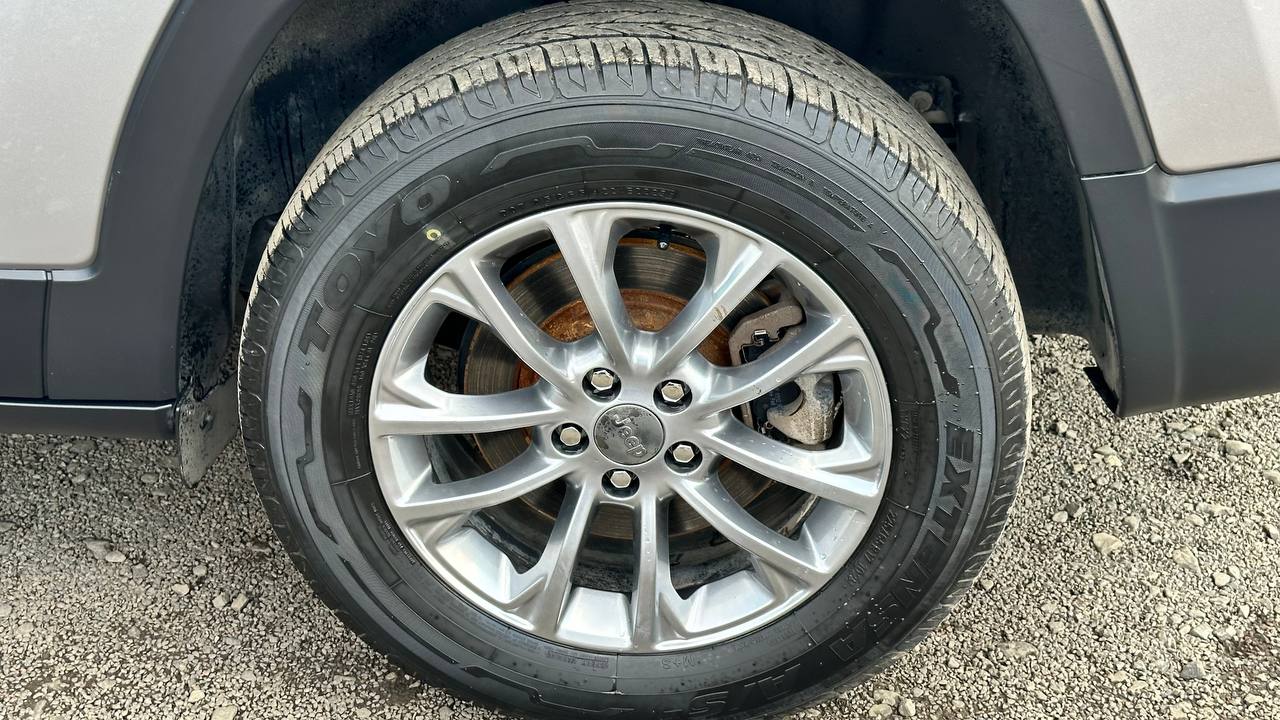 JEEP CHEROKEE LATITUDE PLUS 2019