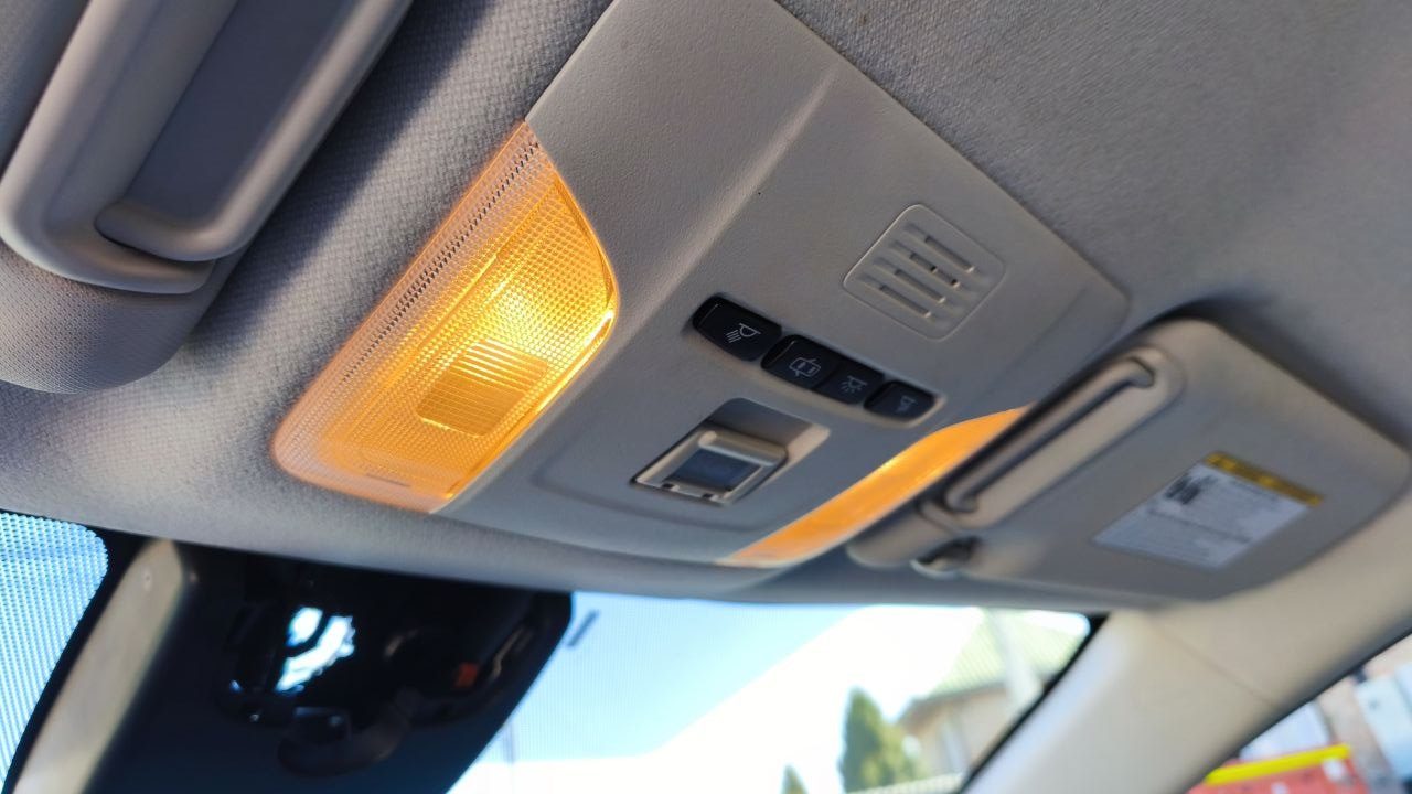 TOYOTA COROLLA LE 2019