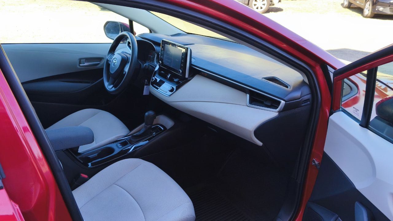 TOYOTA COROLLA LE 2019