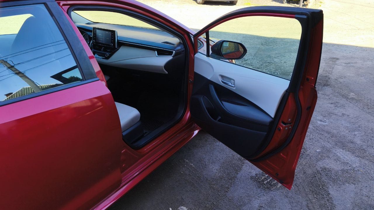 TOYOTA COROLLA LE 2019