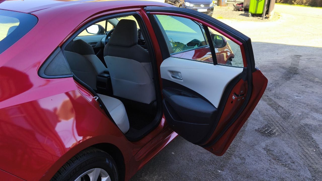 TOYOTA COROLLA LE 2019