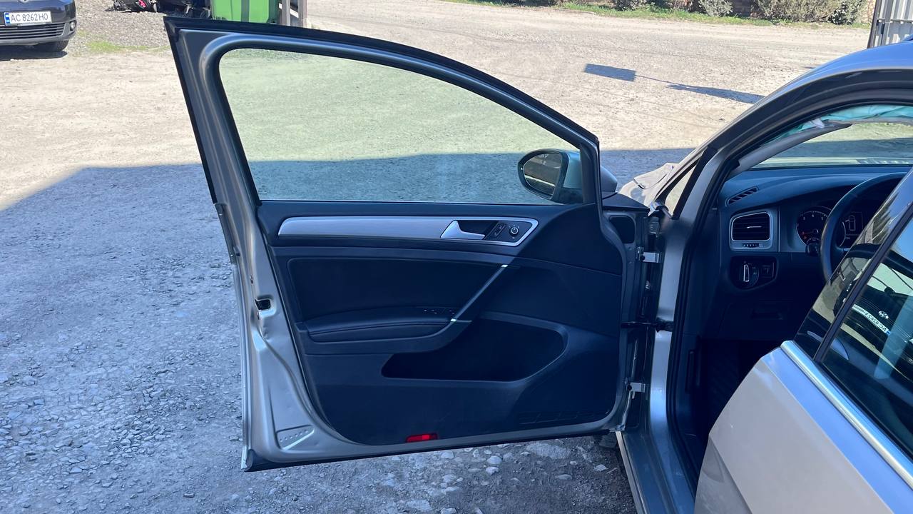 VOLKSWAGEN GOLF SPORTWAGEN S 2016