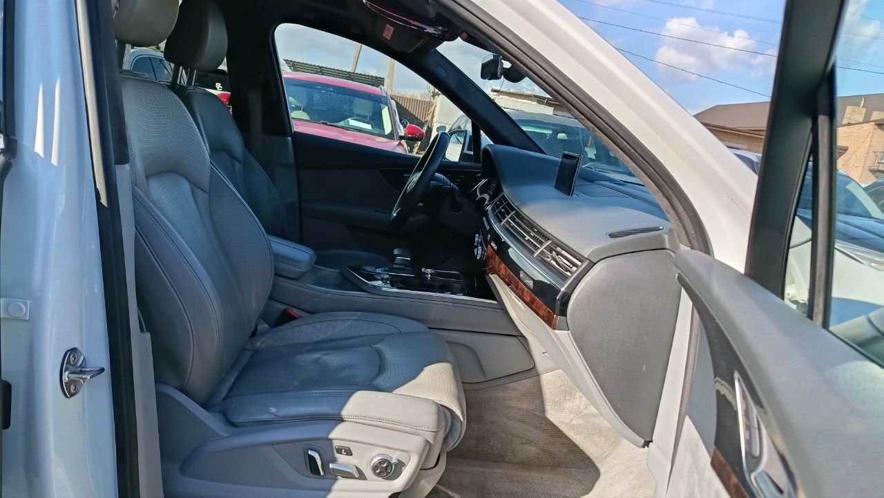 AUDI Q7 PRESTIGE 2016