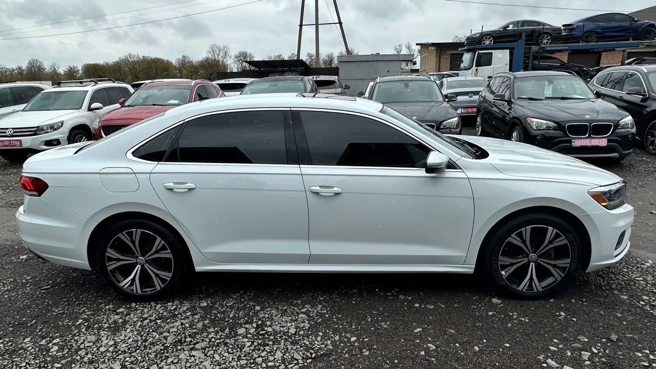 VOLKSWAGEN PASSAT SE 2021