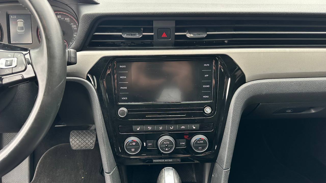 VOLKSWAGEN PASSAT SE 2021