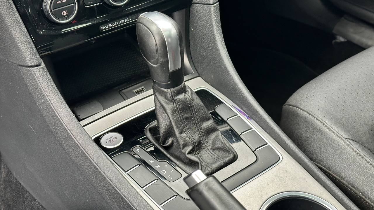 VOLKSWAGEN PASSAT SE 2021