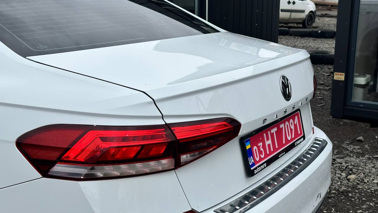 VOLKSWAGEN PASSAT SE 2021