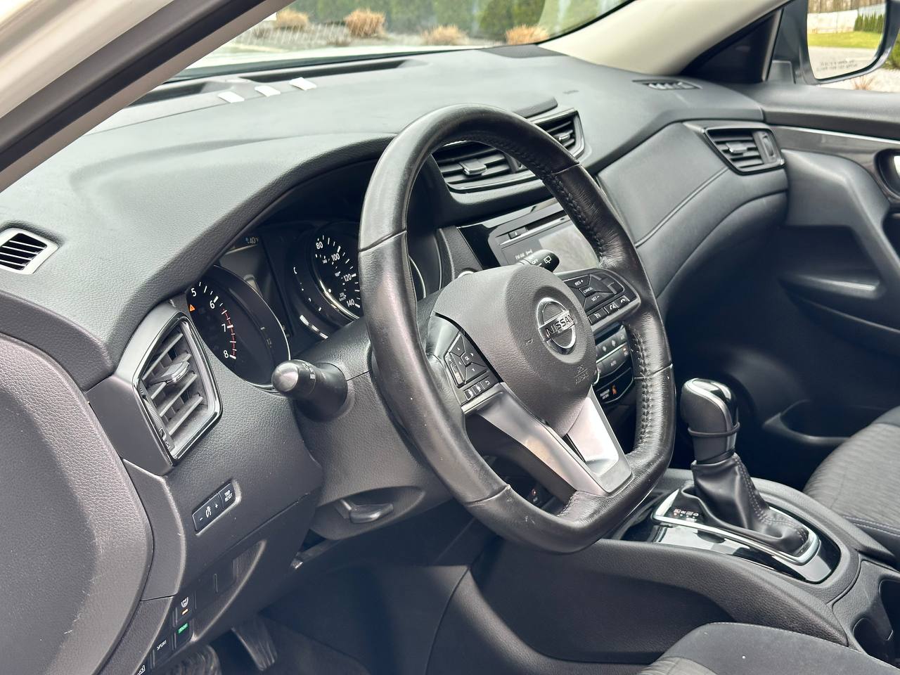 NISSAN ROGUE SV 2017