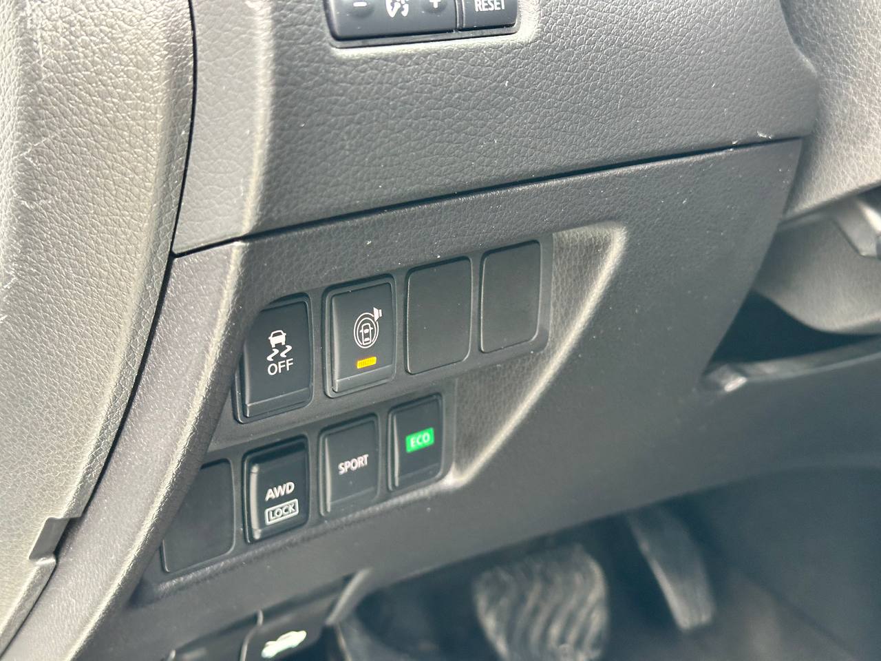 NISSAN ROGUE SV 2017