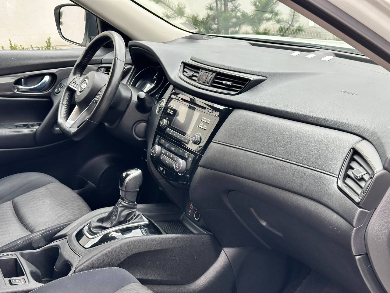 NISSAN ROGUE SV 2017