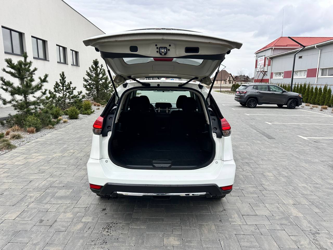 NISSAN ROGUE SV 2017