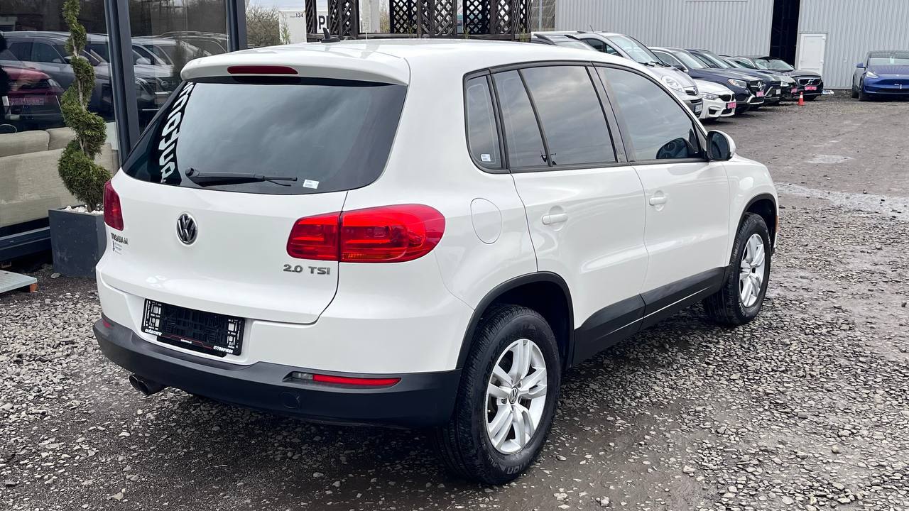 VOLKSWAGEN TIGUAN S 2013