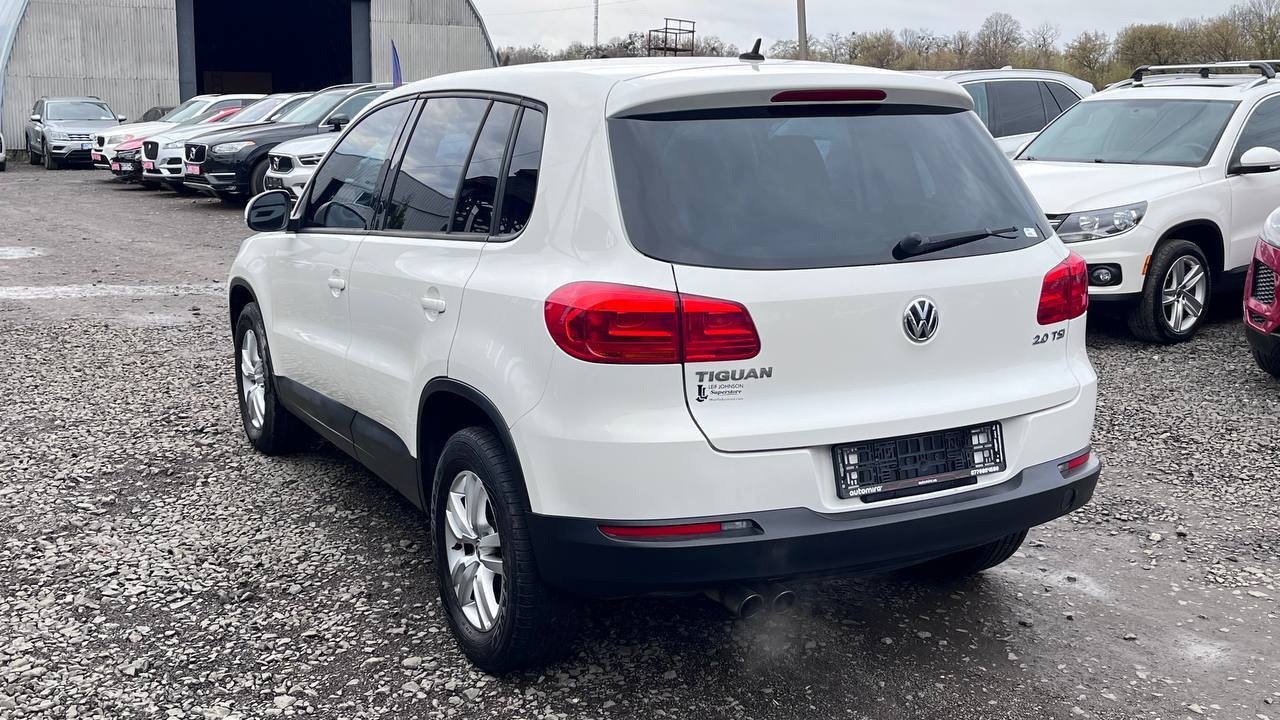 VOLKSWAGEN TIGUAN S 2013