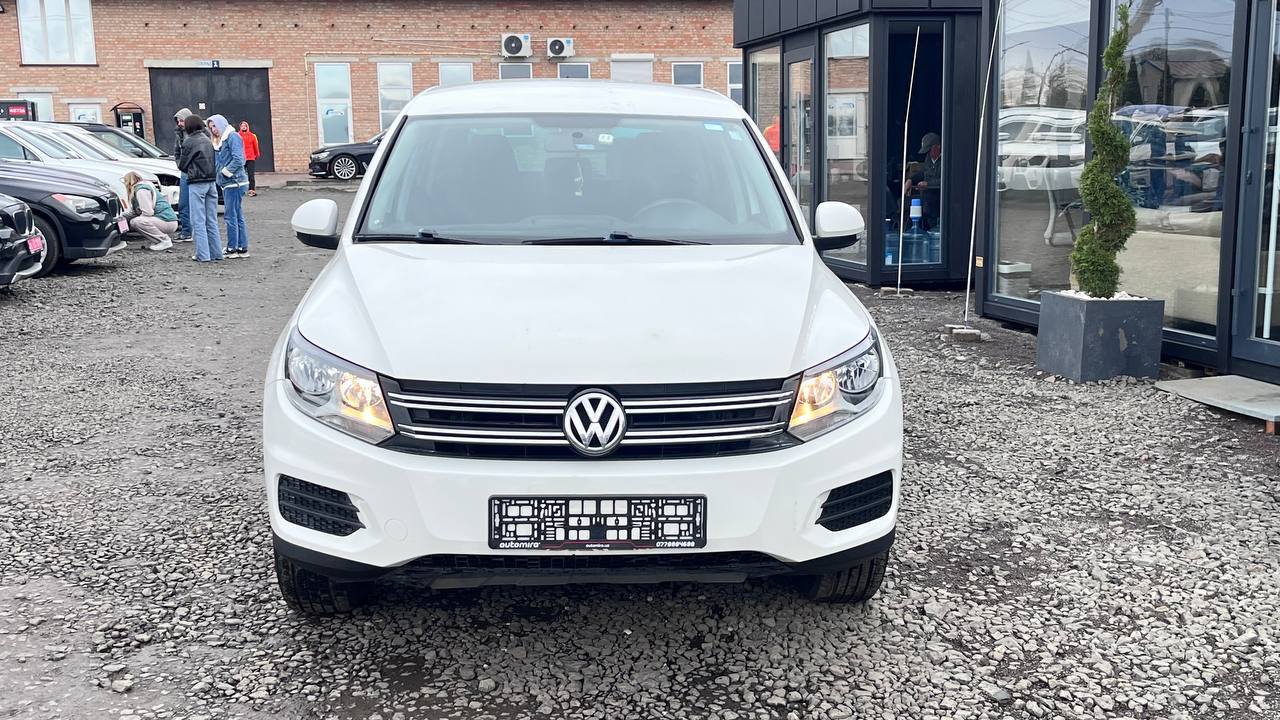 VOLKSWAGEN TIGUAN S 2013