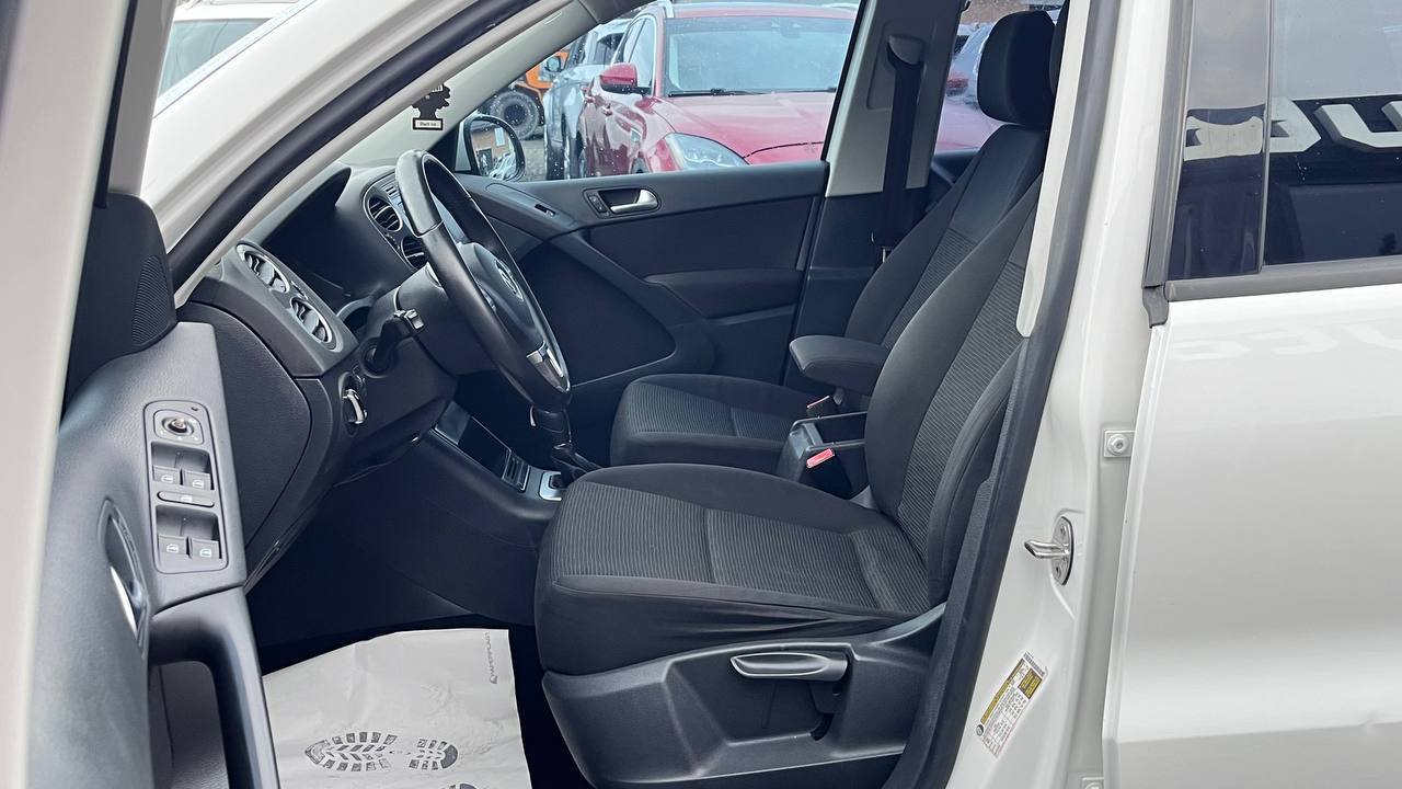 VOLKSWAGEN TIGUAN S 2013