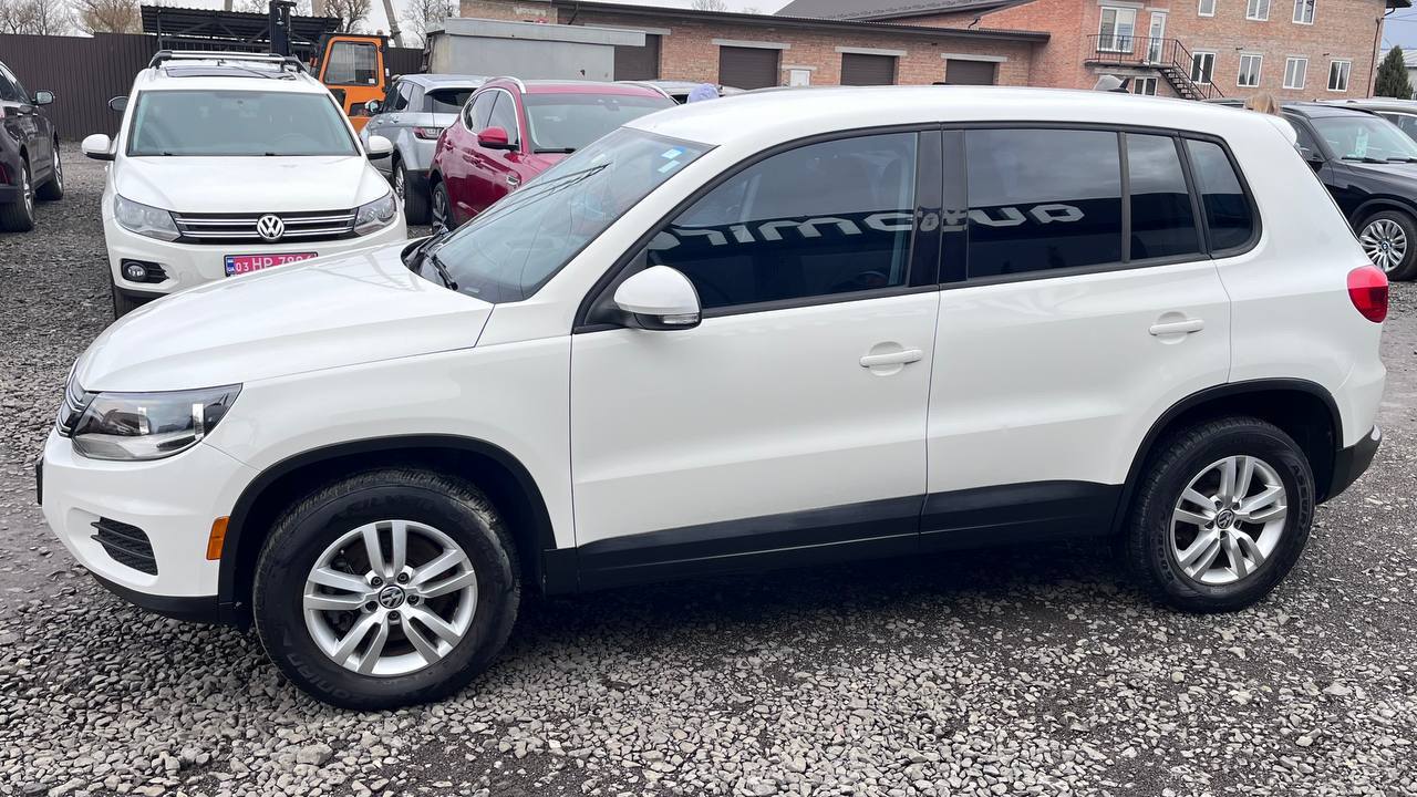 VOLKSWAGEN TIGUAN S 2013