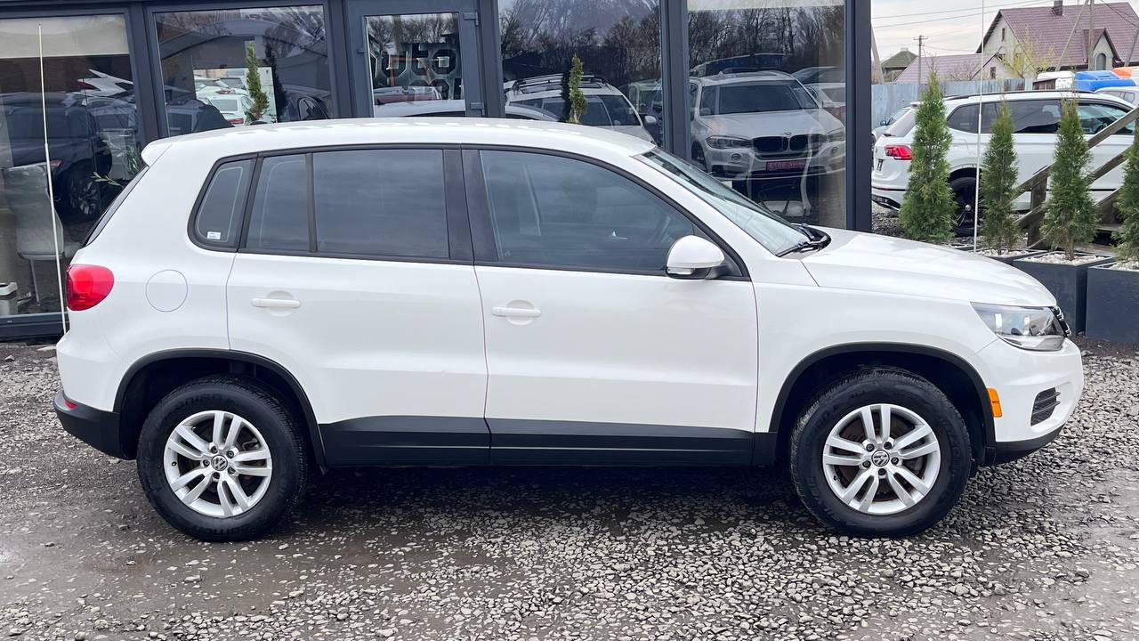 VOLKSWAGEN TIGUAN S 2013